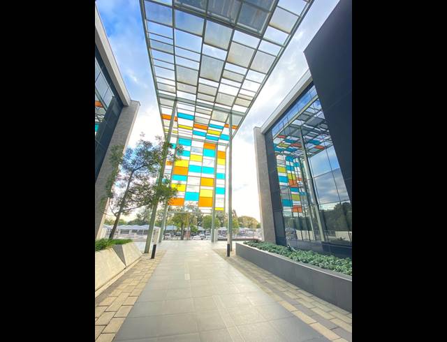 336M² OFFICE TO LET IN BRYANSTON